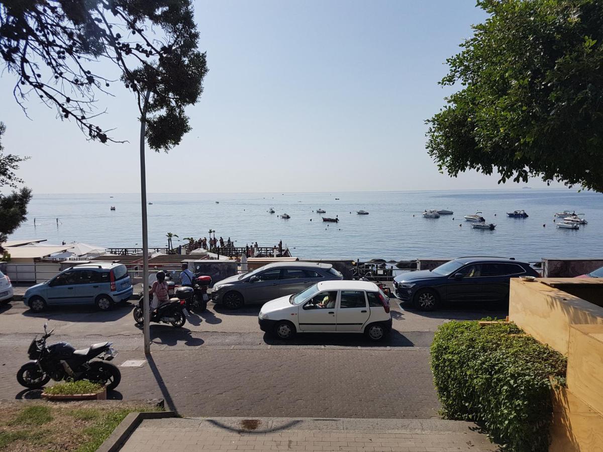 Xiphonia Holiday House Aci Castello Exteriör bild